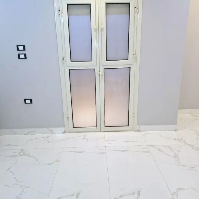 إزالة الاستيكر - شركة نظافة - شركة تنظيف - شركة تنظيف زجاج - شركة نظافة زجاج - شركة تنظيف الاسطح من الاستيكر - شركة نظافة لازالة الاستيكر - شركة ازالة استيكر - ازالة استيكر - ازالة الاستيكر من الزجاج - ازالة الاستيكر من الالوميتال -