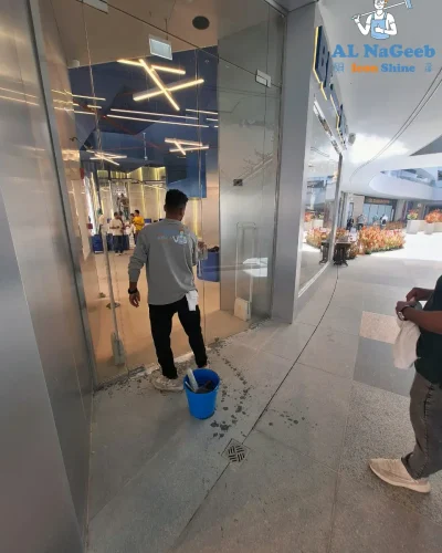 شركة نظافة - خدمات تنظيف - خدمات التنظيف - شركة النجيب - ايكون شاين - شركة تنظيف - تنظيف واجهات - تنظيف زجاج - تنظيف واجهات زجاجية - تنظيف كلادنج - كلادينج - تنظيف واجهات المحلات
